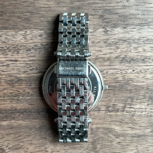 Michael Kors MK3190 Darci Silver Dial Pave Bezel Women's Watch - Picture 2 of 9